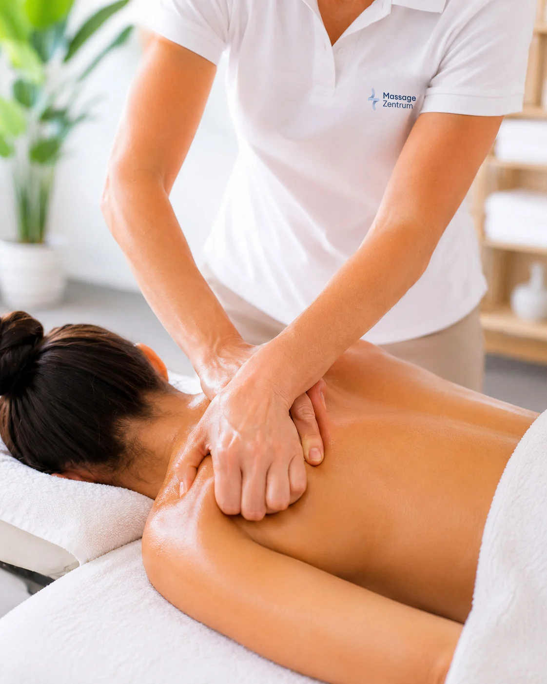 Sport-Massage für aktive und körperlich arbeitende Menschen – Praxis in Biel